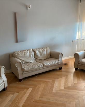 Poltrone e divano Frau modello austen low.