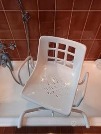 sedia girevole per vasca da bagno