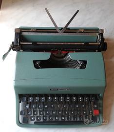 Macchina da scrivere Olivetti lettera32