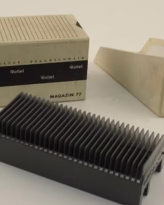 PROIETTORE DIAPOSITIVE ROLLEI P11