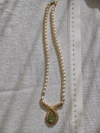 collana di perle e diamanti