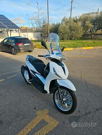 Beverly 400 hpe 2025