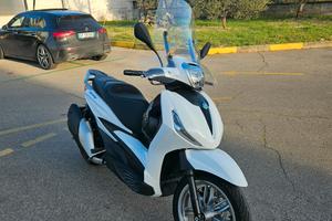 Beverly 400 hpe 2025