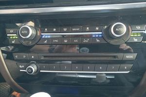 BMW X5 258CV S.VENTILATI HUD PALETTE SCHERMI POST.
