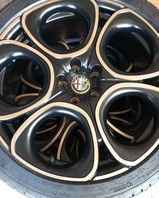 Cerchi in lega originali 20" Alfa TONALE con gomm