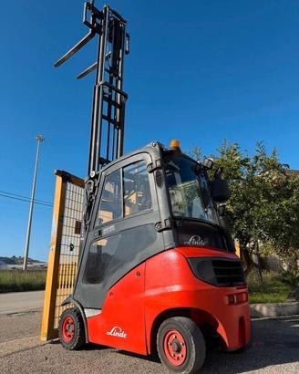 Carrello elevatore diesel usato marca Linde Modell