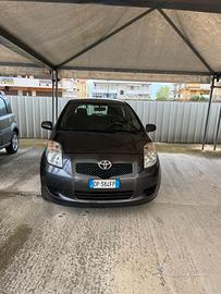 Toyota Yaris 1.0 5 porte