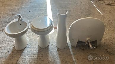 Sanitari da bagno: bidet, lavandino e water