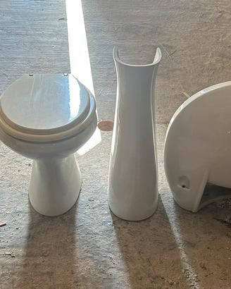 Sanitari da bagno: bidet, lavandino e water