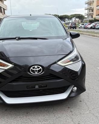 Toyota Aygo Connect 1.0 VVT-i 72 CV 5 porte x-cool