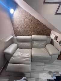 Divano due posti in pelle