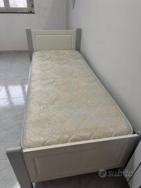 Letto singolo con materasso