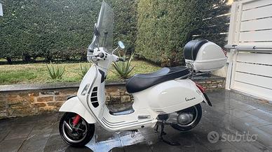 Piaggio Vespa 300 GTS - 2010