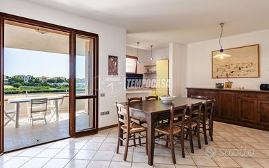 TRILOCALE CON TERRAZZO