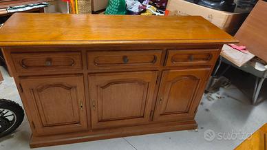 mobile TV credenza