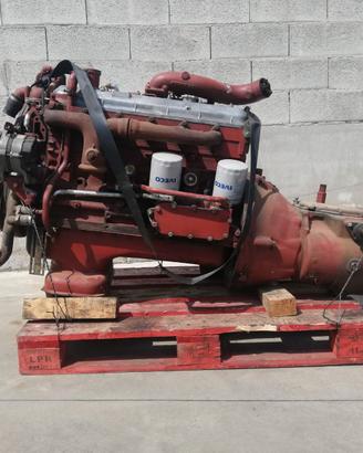 Motore FIAT 6 cilindri diesel