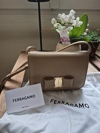 Borsa tracolla Ferragamo VARA