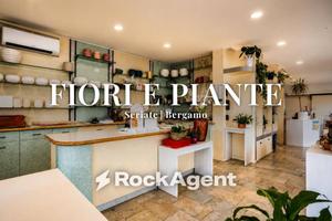 Attività / Licenza di 114 m² con 2 locali a Seriat