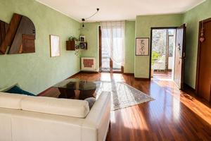 VILLA A SCHIERA A BASIGLIO