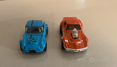 Hot Wheels Fairlady 2000 e Gas Monkey