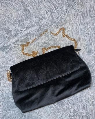 Borsa tracolla nera velluto con catena color oro