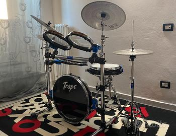 Batteria acustica da appartamento con rack e mesh