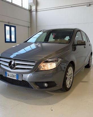 MERCEDES-BENZ B 180 CDI Executive