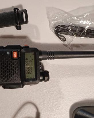 Ricetrasmettitore portatile amatoriale
