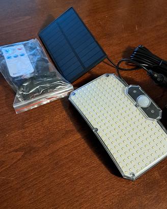 Luce Solare a 234 Led