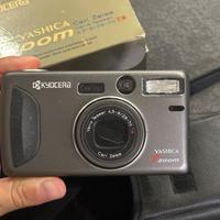 Yashica T Zoom 35mm analogica perfetta