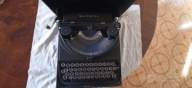 Macchina da scrivere Olivetti