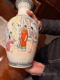 Vaso cinese in porcellana dipinto a mano