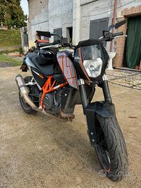 Ktm duke 690