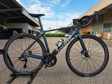 2025 GIANT TCR Advanced PRO 0 - PRO 0 KOM