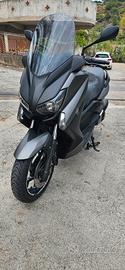 Yamaha XMax 250 