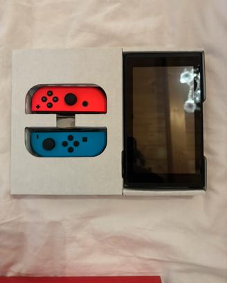 Nintendo switch 1 con un mese di vita + 2 giochi