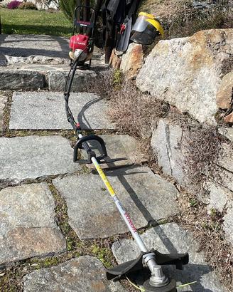 Decespugliatore a a spalla Honda