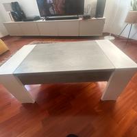 Tavolino con piano sollevabile