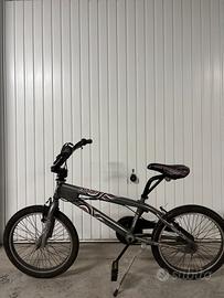 Bicicletta BMX