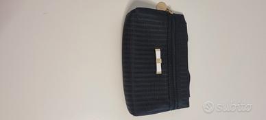 pochette nera Camomilla