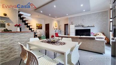 Ancona ampio trilocale con balcone panoramico a p