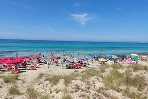 Gallipoli spiaggia 50mt LIBERO LUGLIO agosto mare