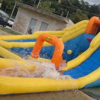 gonfiabile acquatico