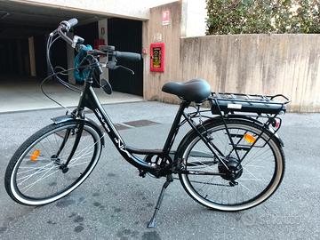 Bici da città a pedalata assistita
