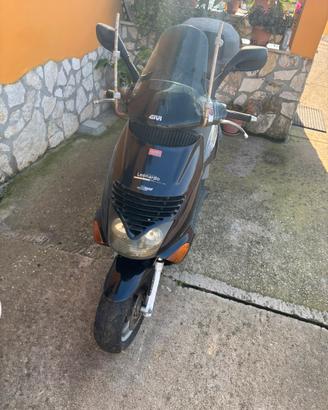 Aprilia Leonardo 125