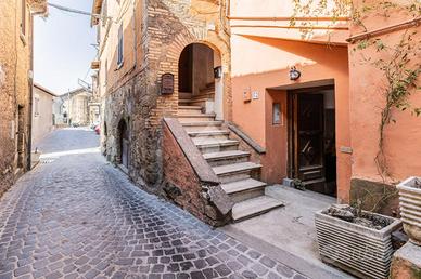 2 LOCALI A CAMPAGNANO DI ROMA
