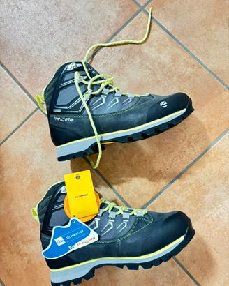 Scarponi nuovi da trekking trezeta