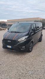 Ford Tourneo Custom Sport con gancio traino