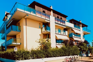 Villa Rosa, trilocale fronte mare.