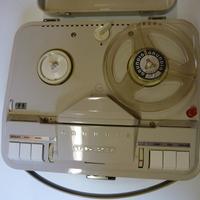 Registratore a nastro stereo 4 piste